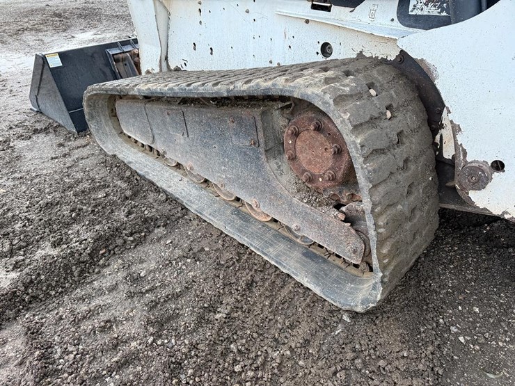 2006-bobcat-t300-image-16