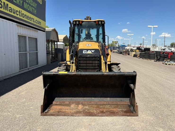 2019-caterpillar-420f2-it-image-3