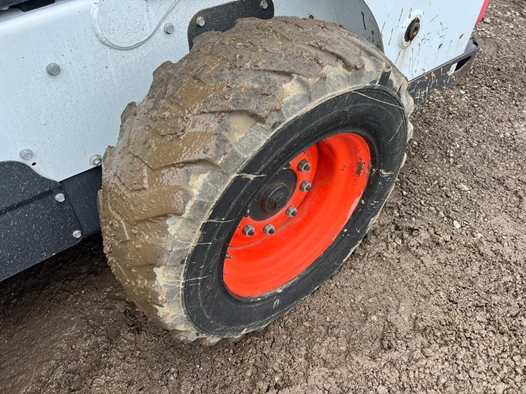 2018-bobcat-s570-image-14