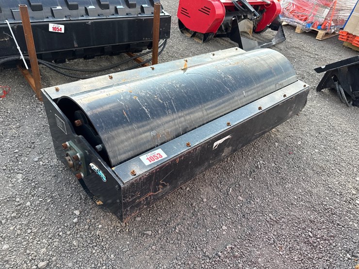 #1053-•-60"-skid-steer-vibratory-roller-image-1