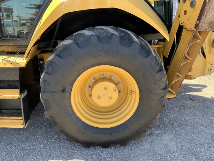 2019-caterpillar-420f2-it-image-8