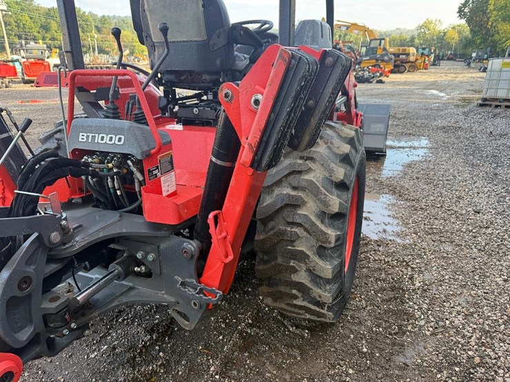 2019-kubota-l47-image-16