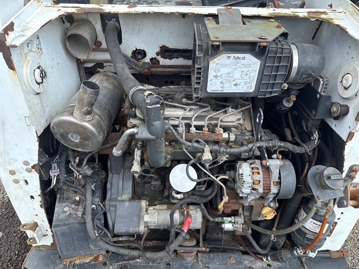 2015-bobcat-s650-image-11