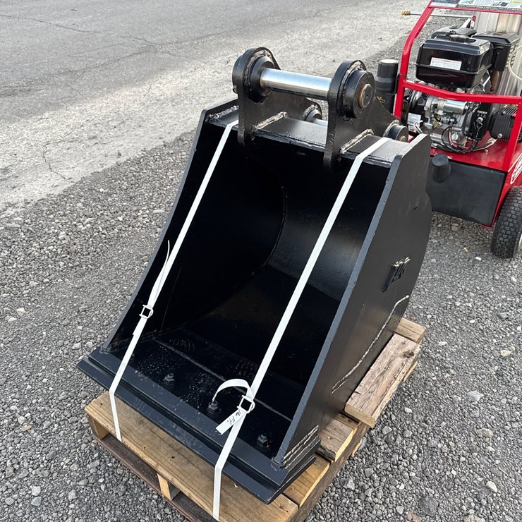 #2002 • TAG 24" EXCAVATOR BUCKET