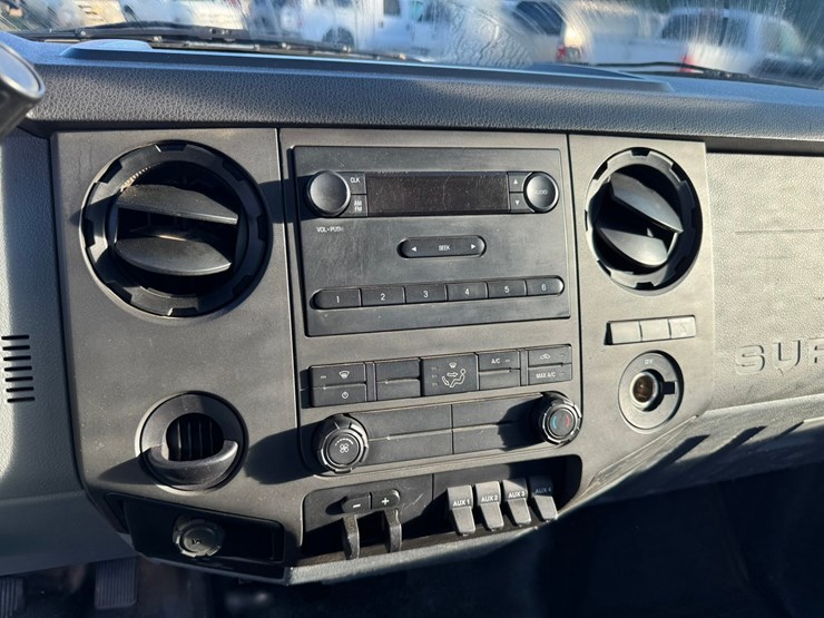 2013-ford-f550-image-37