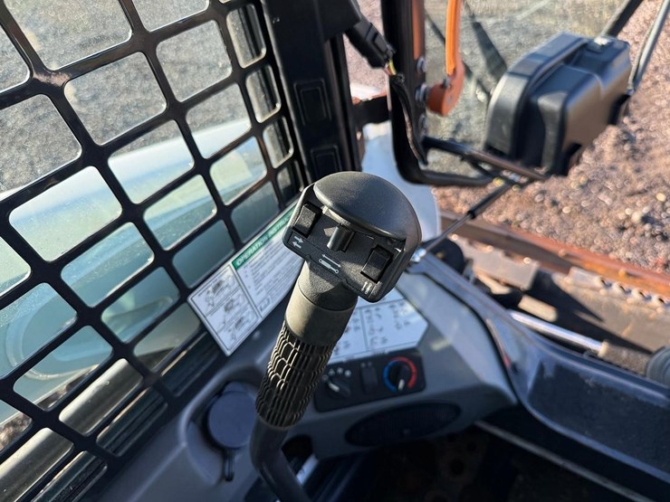 2018-bobcat-s550-image-19