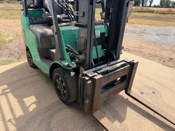 mitsubishi-fgc25n-image-23