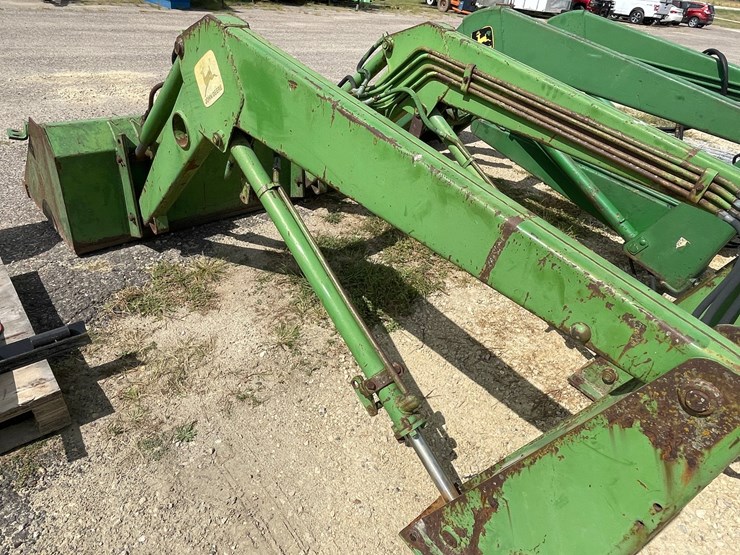#1326-•-john-deere-j145-loader-with-bucket-image-14