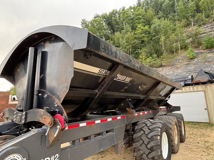 #1323-•-bauer-built-sd36-side-dump-wagon-(west-salem,-wi)-image-11