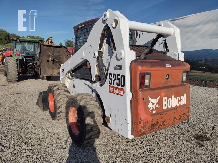 2009-bobcat-s250-image-27