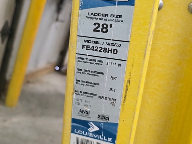 #9738-•-louisville-28'-extension-ladder-image-5