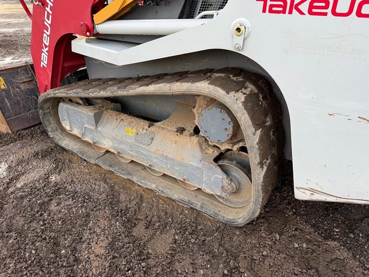2020-takeuchi-tl8-image-17
