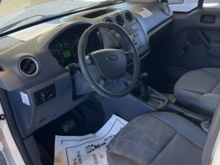 2011-ford-transit-connect-image-24