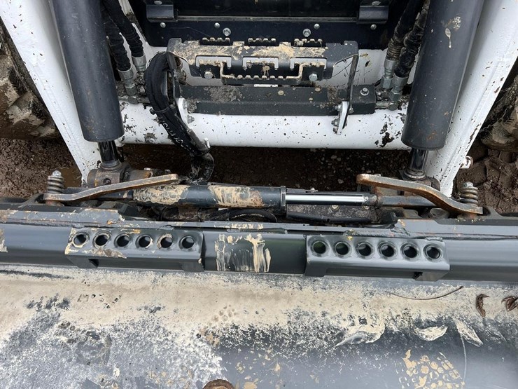 2022-bobcat-s76-image-11