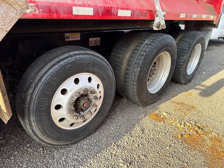 2017-kenworth-t880-image-13