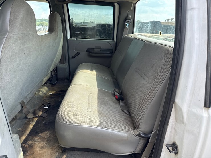 2007-ford-f450-image-19