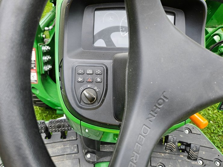 john-deere-4066m-image-33