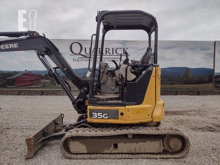 2016-deere-35g-image-12