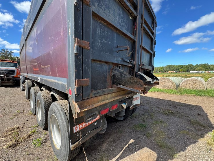 1981-kenworth-w900-image-20