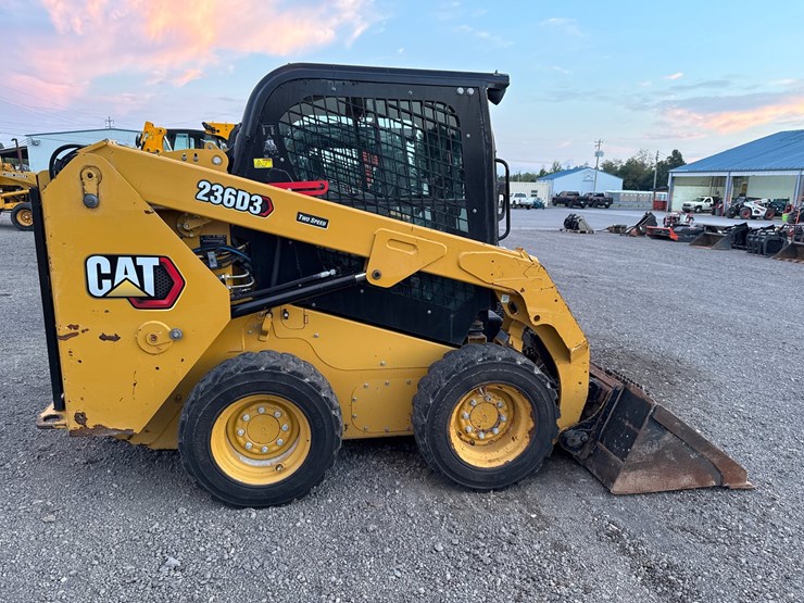 caterpillar-236d3-image-4