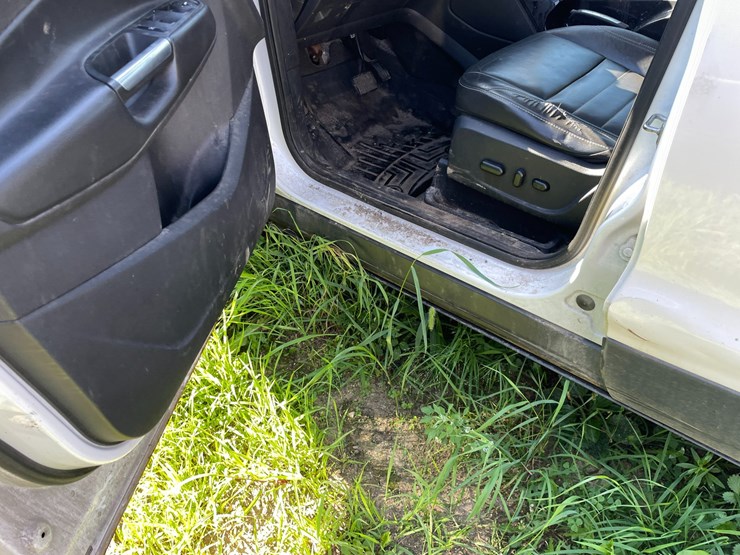 2014-ford-escape-titanium-image-29