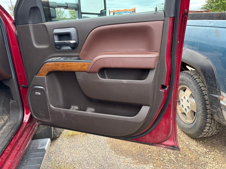 2019-chevrolet-silverado-3500hd-image-46