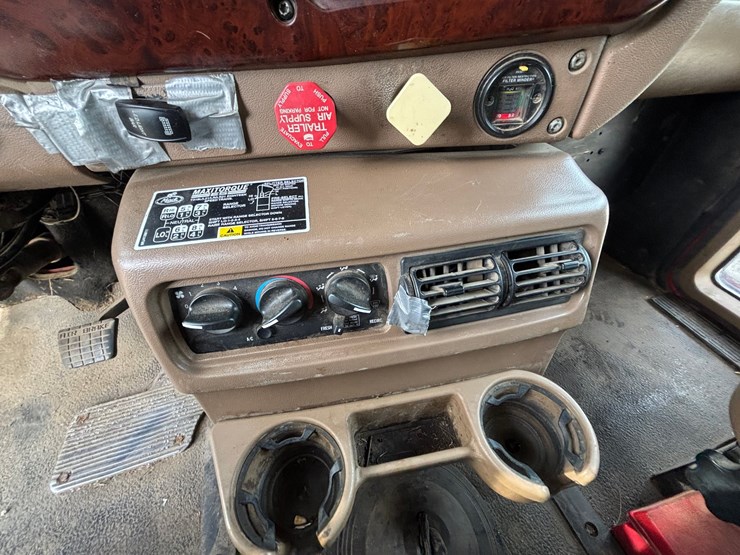 #1203-•-2004-mack-cv713-vacuum-pump-truck-(has-wi-title)-image-18