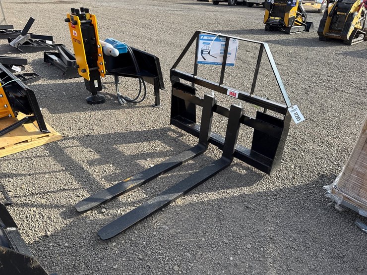 #1088-•-48"-skid-steer-pallet-forks-image-1