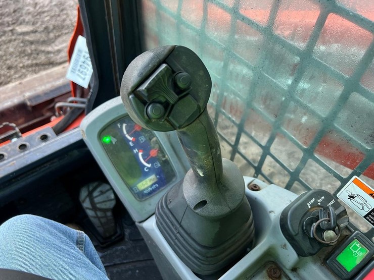 kubota-svl65-2-image-18