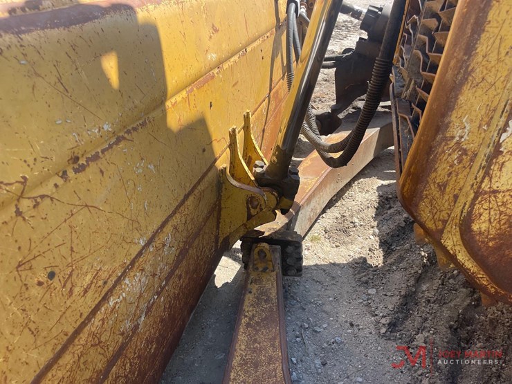 2010-cat-d7e-crawler-dozer-image-12