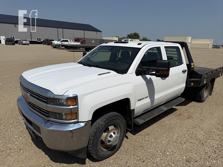 2015-chevrolet-3500hd-image-6