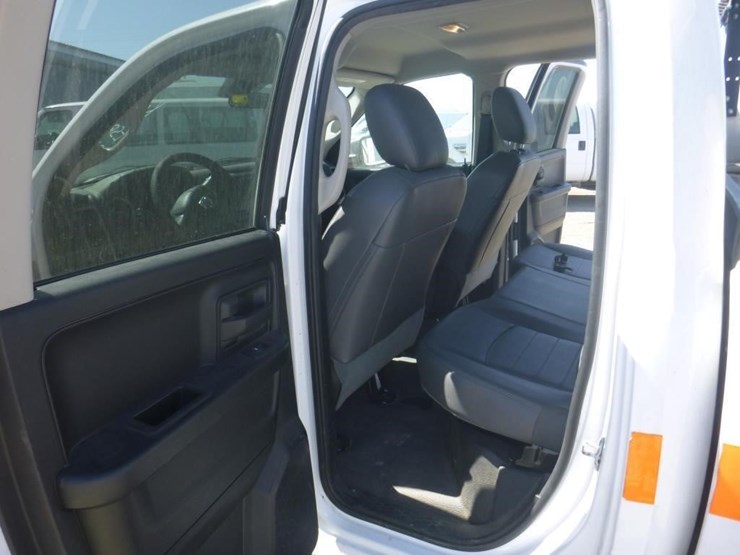 2016-dodge-1500-image-7