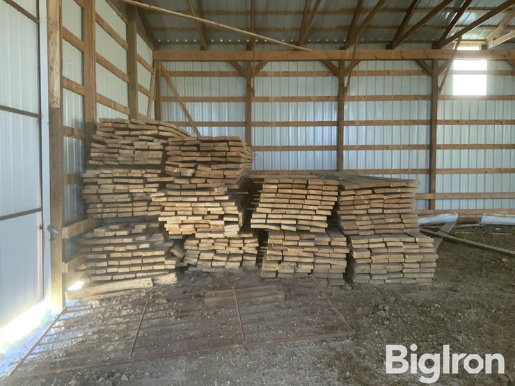 rough-cut-lumber-image-4