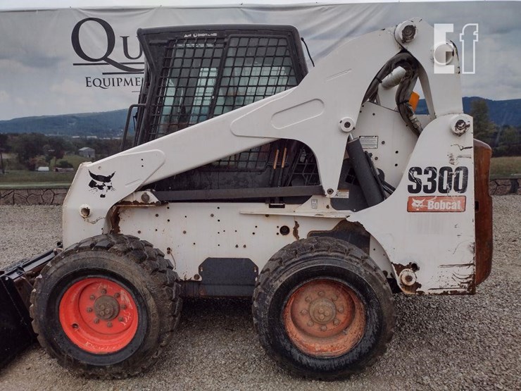 2009-bobcat-s300-image-14