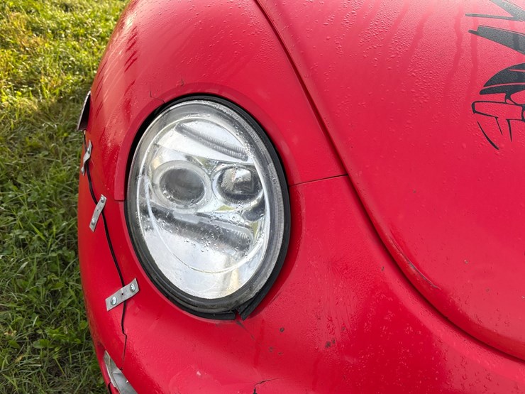 #1307-•-2001-volkswagon-beetle-(has-wi-title)-image-13