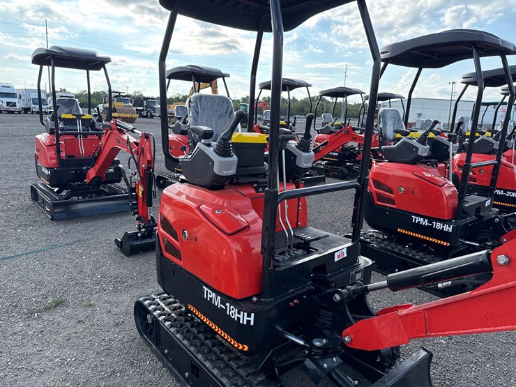 #1073-•-2026-tpm-18hh-mini-excavator-image-5
