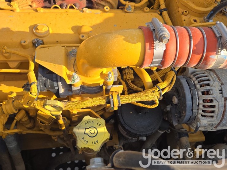 2019-deere-210g-lc-image-64
