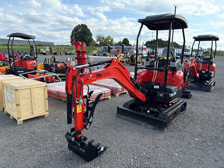 #1073-•-2026-tpm-18hh-mini-excavator-image-1