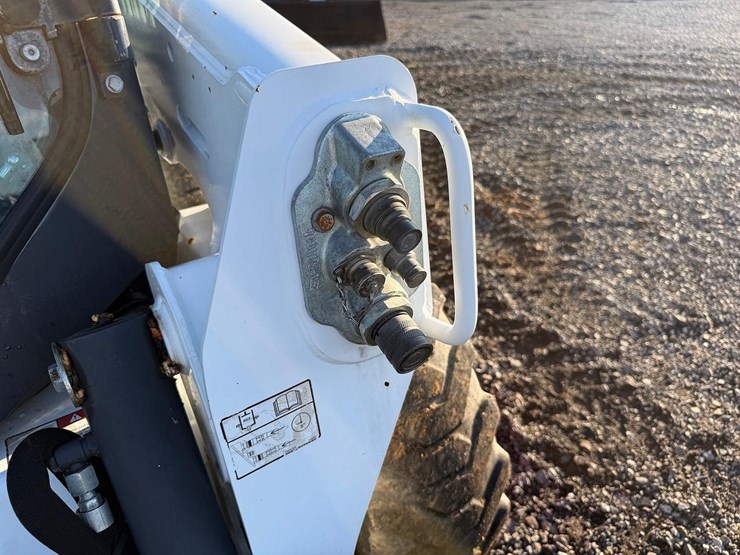2018-bobcat-s550-image-11