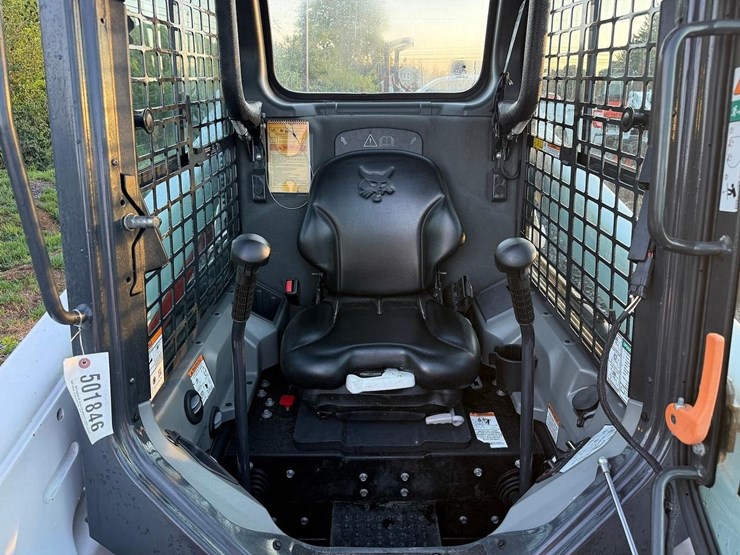 2018-bobcat-s550-image-16