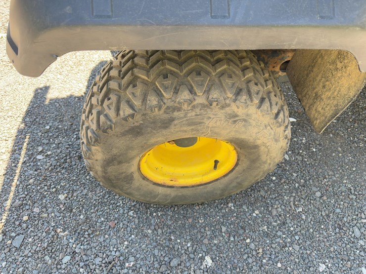 john-deere-gator-image-9