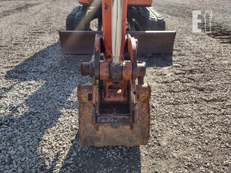 2011-hitachi-zx35u-3-image-23