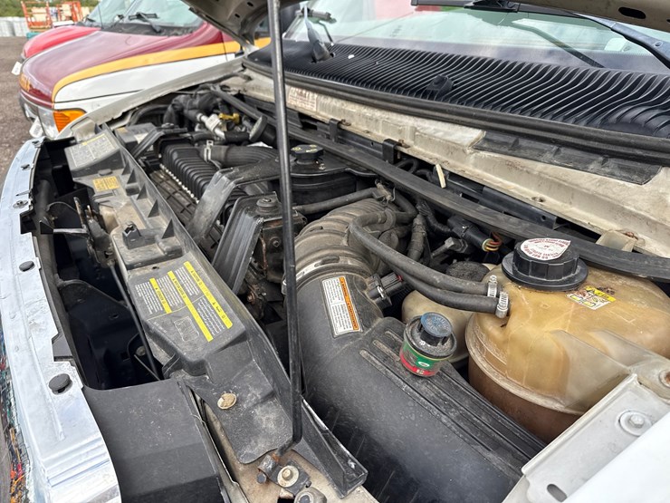 2008-ford-e450-image-17