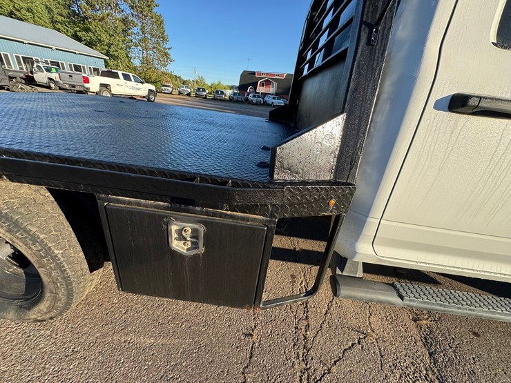 2020-dodge-3500-image-23