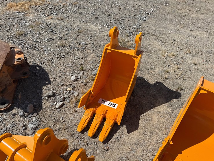 #55-•-giyi-gy-bk-12"-cat305-excavator-bucket-inv#55144-image-2
