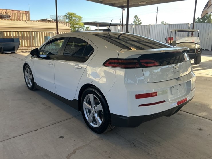 2015-chevrolet-volt-sdn-image-5