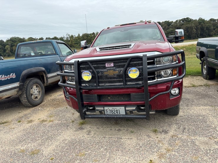2019-chevrolet-silverado-3500hd-image-2