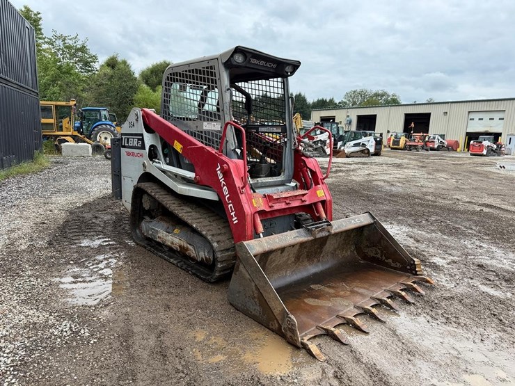 2020-takeuchi-tl8-image-6