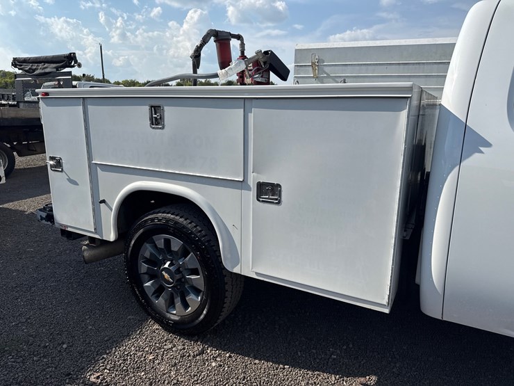 2011-chevrolet-2500-image-4