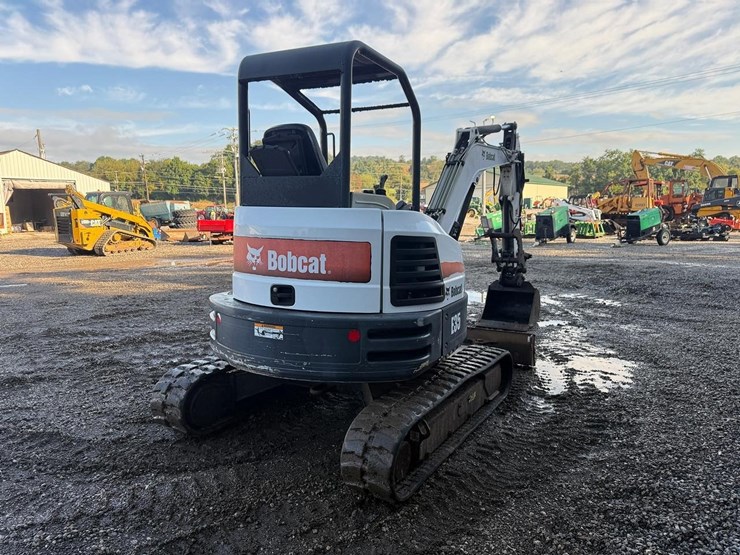2016-bobcat-e35-image-4